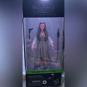 Starwars leía in Ewok village the black series